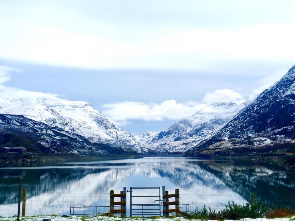Cozy Snowdonia Chalet Caernarfon Esterno foto
